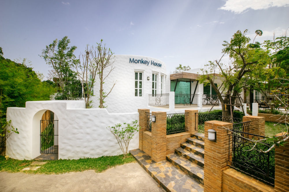 Monkey House Hotel Чиангмай Екстериор снимка