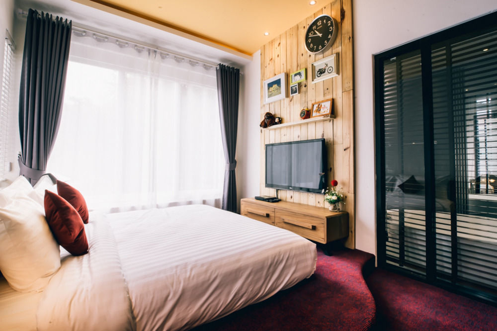 Monkey House Hotel Чиангмай Екстериор снимка