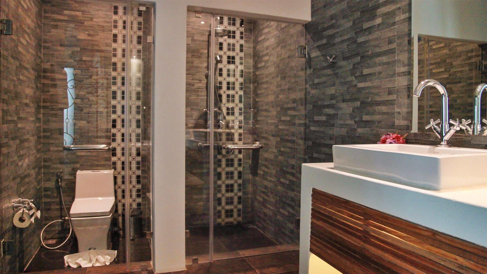 Monkey House Hotel Чиангмай Екстериор снимка